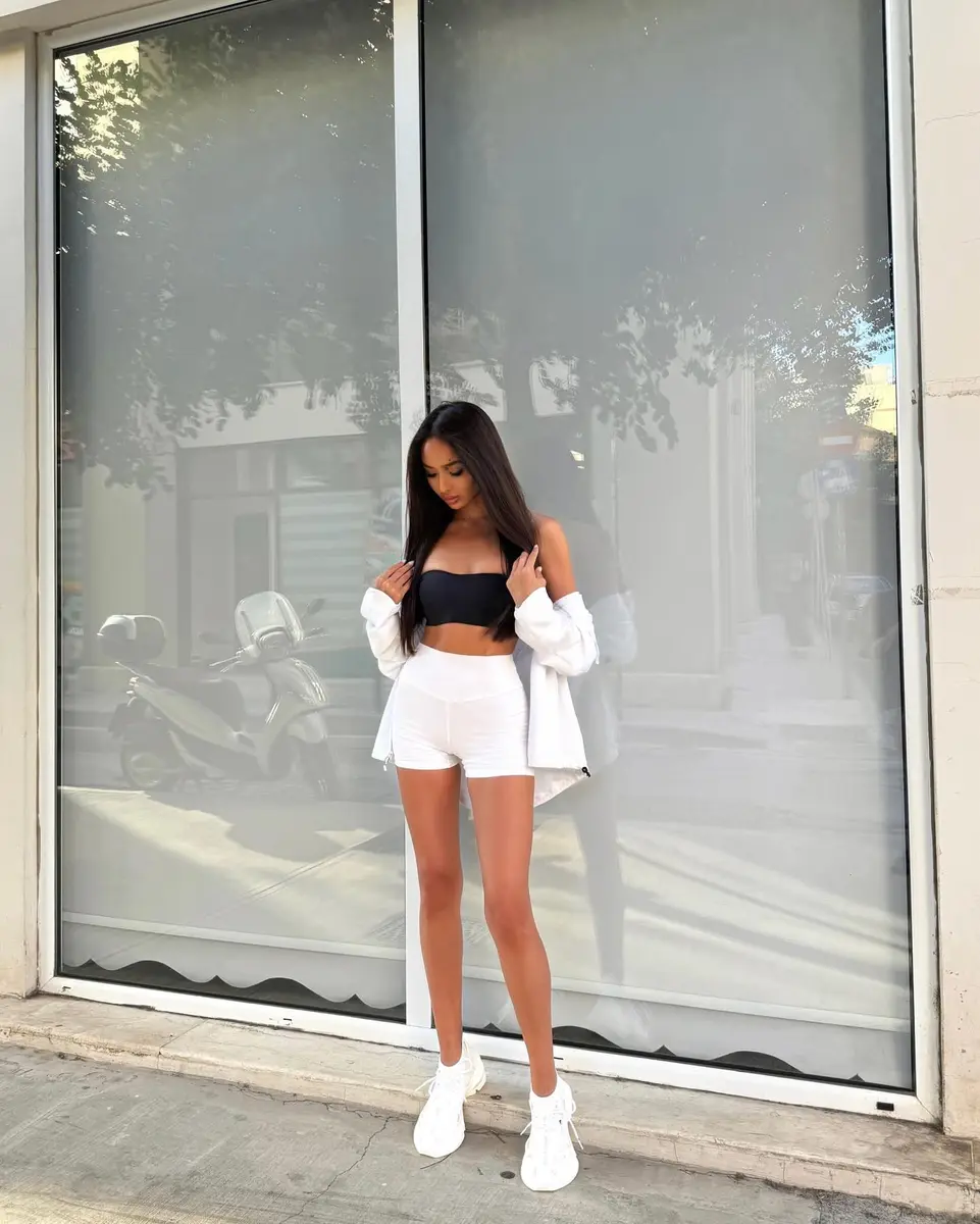 Aigerim escort in Hong Kong