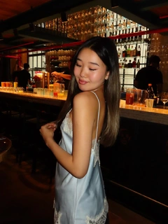 Ainur escort in Hong Kong