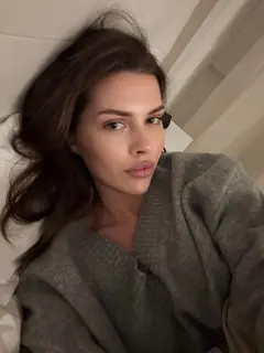 Alina escort in Hong Kong