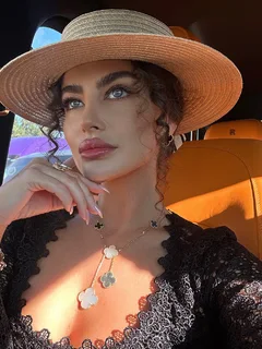 Aruzhan escort in Hong Kong