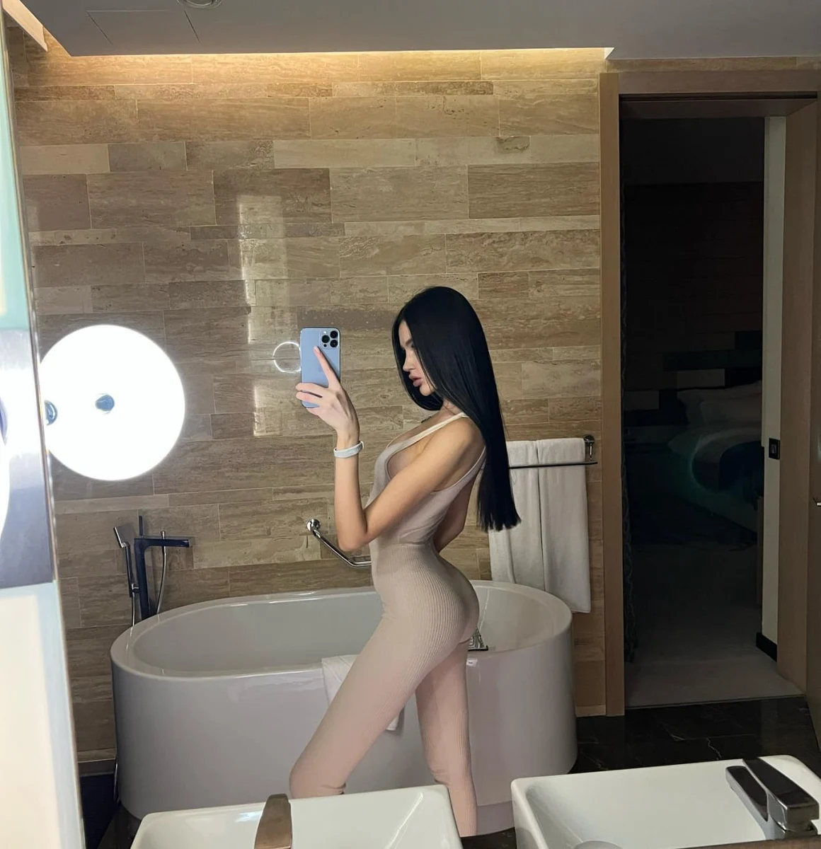 Cassiopeia escort in Hong Kong