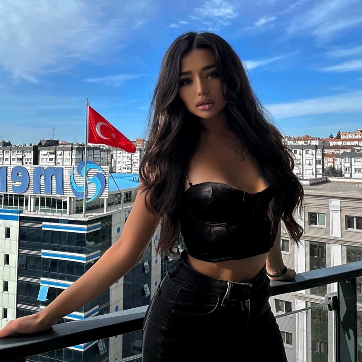 Dana escort in Hong Kong