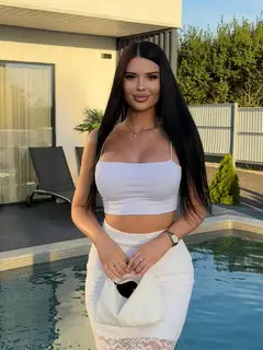 Daniella escort in Hong Kong