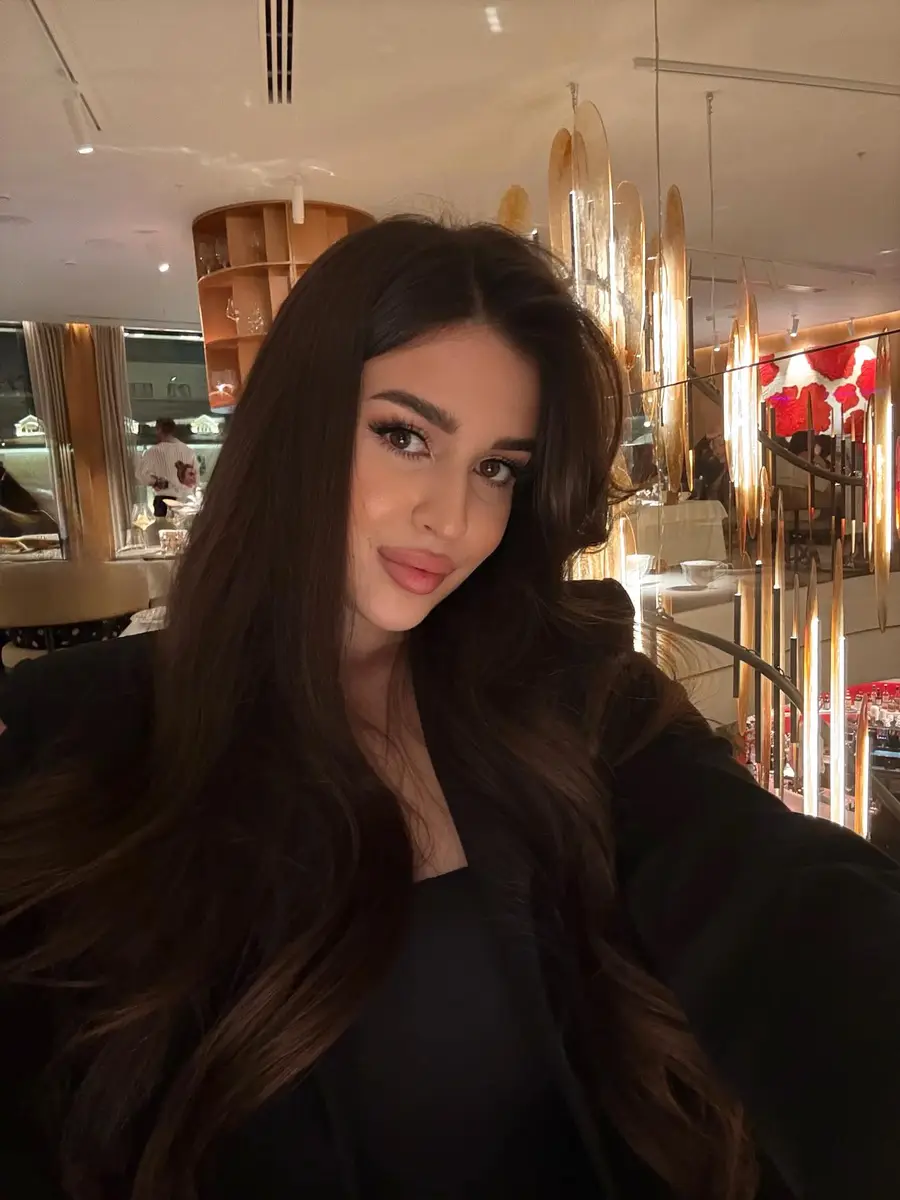 Gulnar escort in Hong Kong