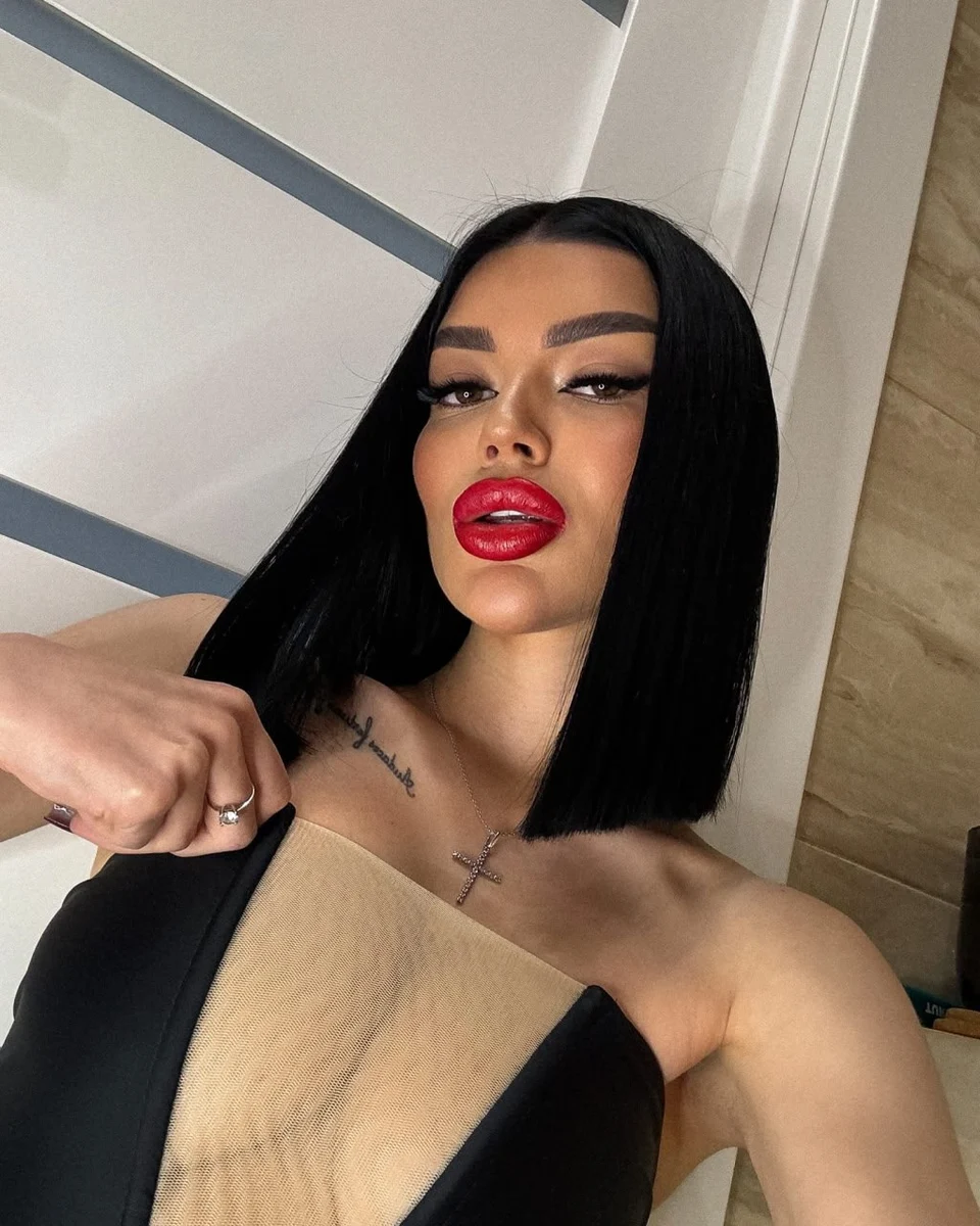 Jasmine escort in Hong Kong