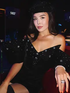 Kundyz escort in Hong Kong
