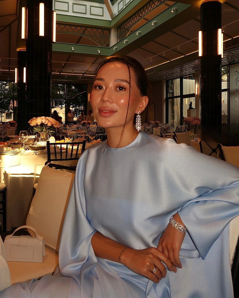 Kunsulu escort in Hong Kong