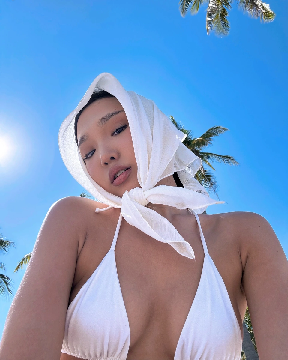 Magdalena escort in Hong Kong