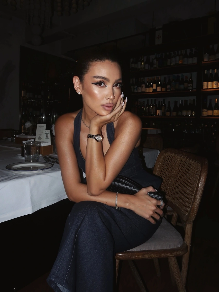 Mayra escort in Hong Kong