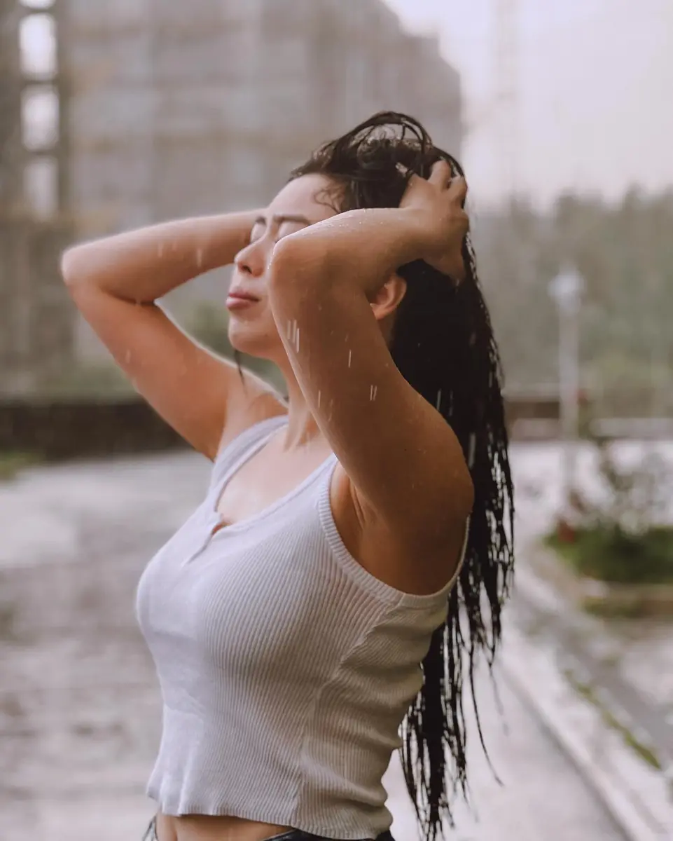 Raushan escort in Hong Kong