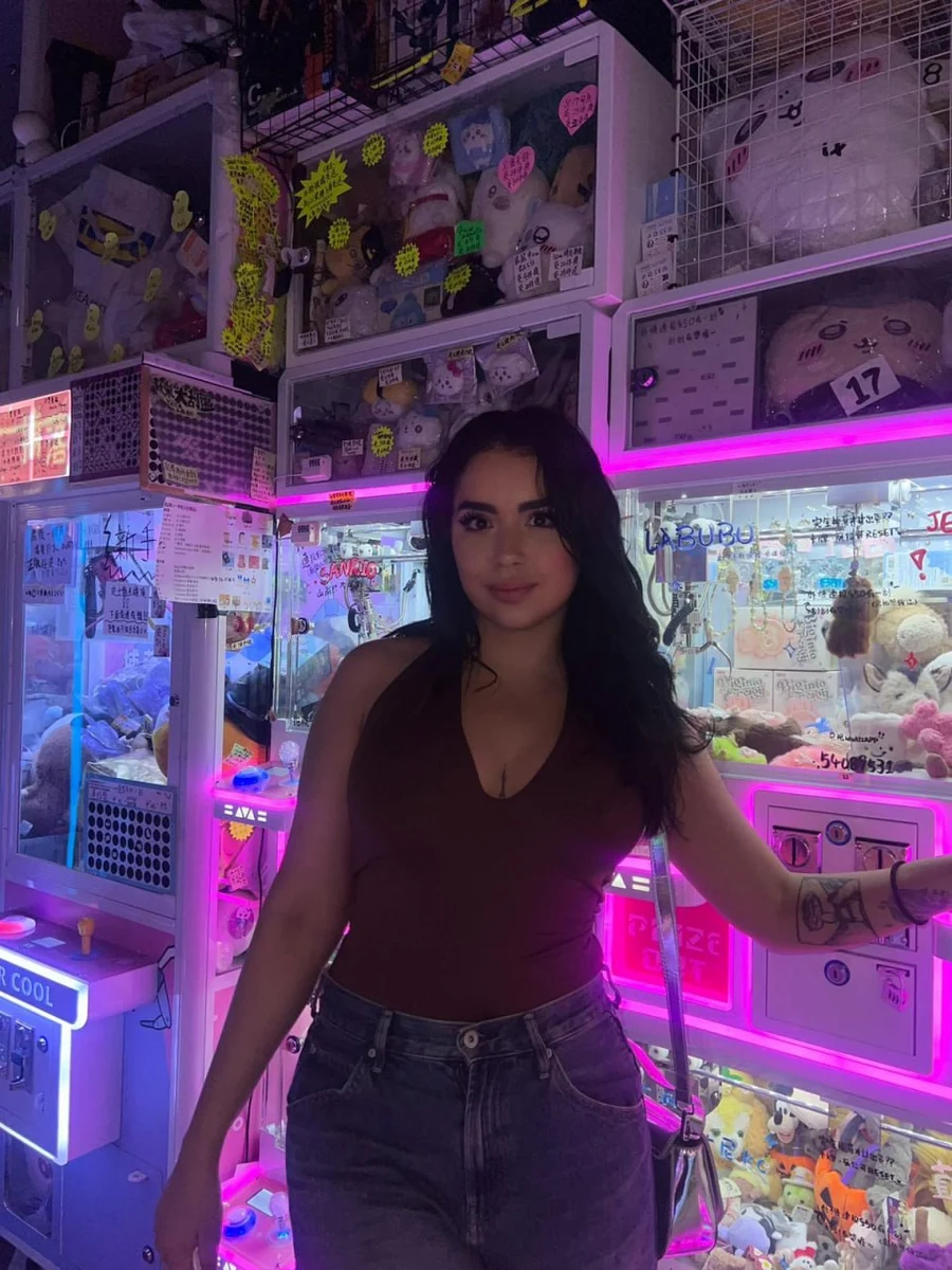 Rosa escort in Hong Kong