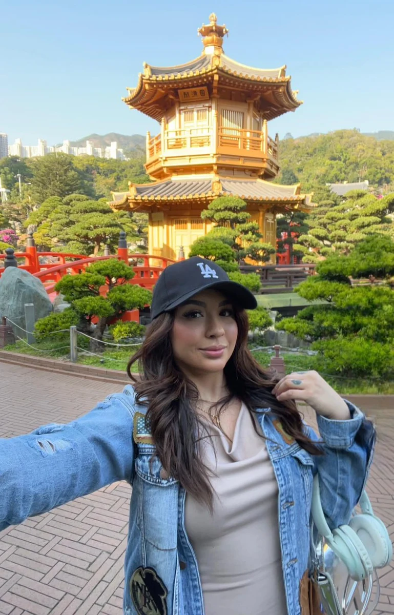 Rosa escort in Hong Kong