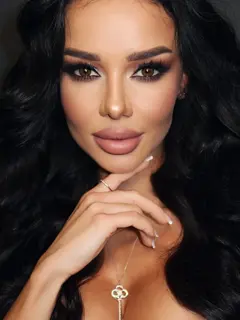 Selena escort in Hong Kong