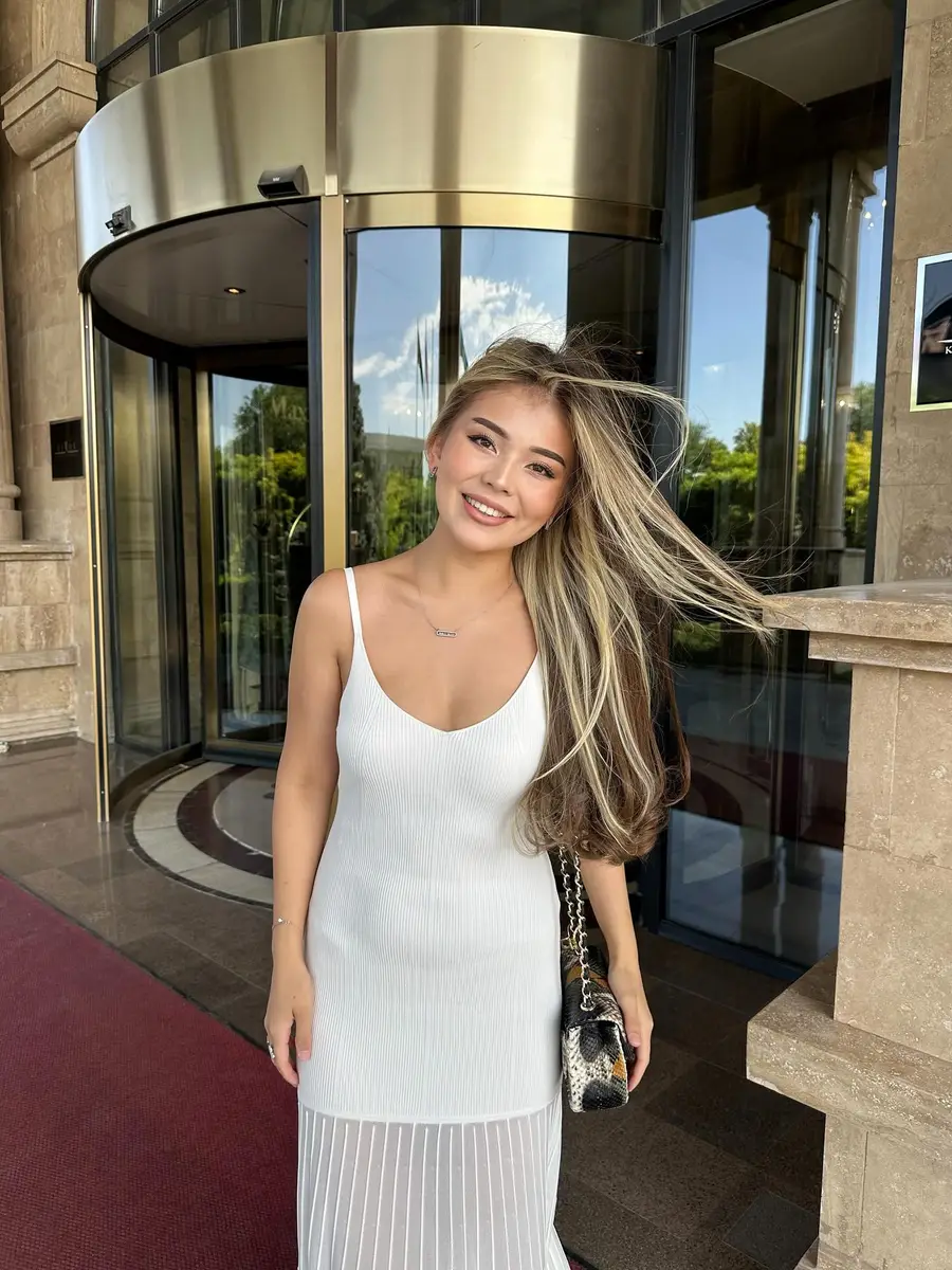 Shynar escort in Hong Kong
