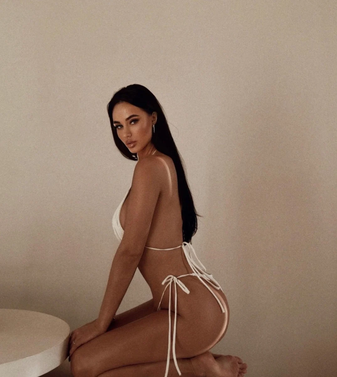 Tuti escort in Hong Kong