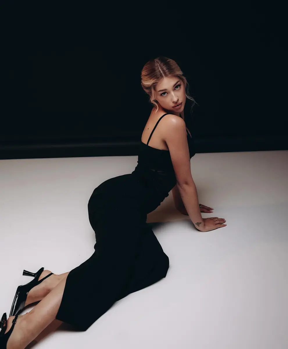 Vasilisa escort in Hong Kong