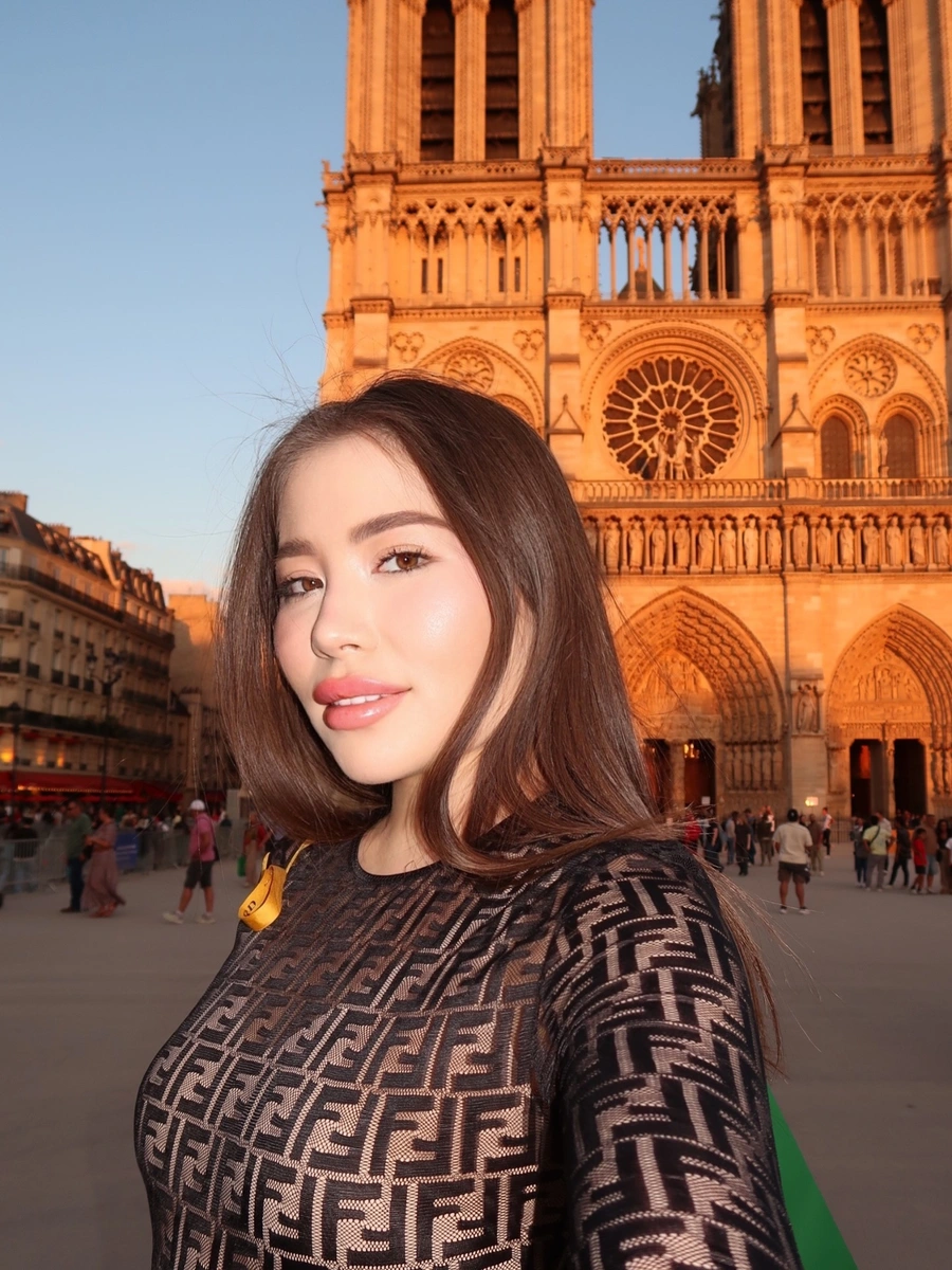 Zhanyl escort in Hong Kong